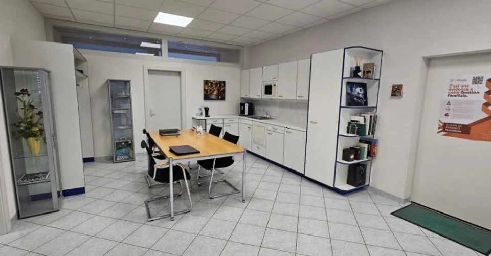 380 m2 répartis en 4 locaux commerciaux – Foto 7 von 7