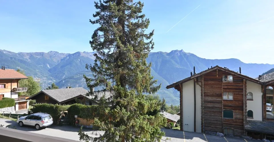 Appartement de 3 pièces d’environ 71 m2 ,vendu non meublé, avec deux balcons totalisant environ 15 m2 – photo 6 of 19