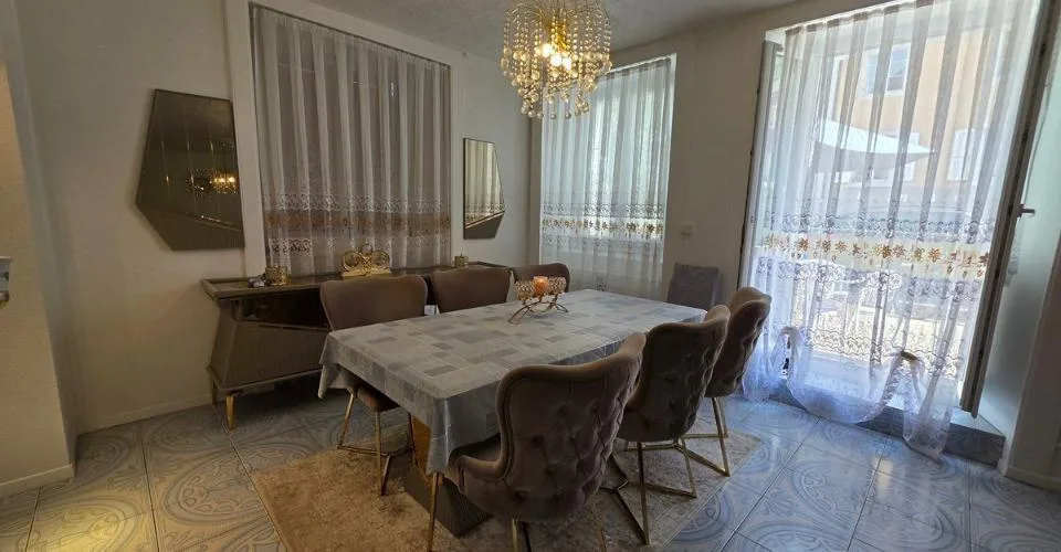 Maison jumelée avec deux logements et une terrasse – foto 6 di 13
