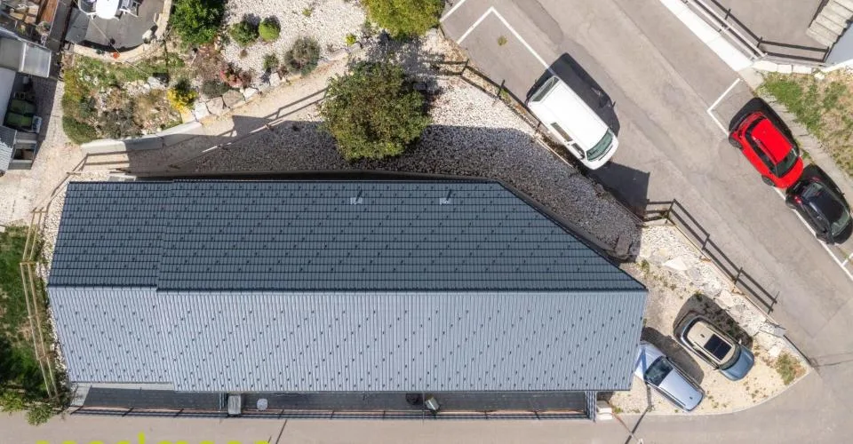 Propriété avec 3 maisons en rangée – Foto 3 von 12