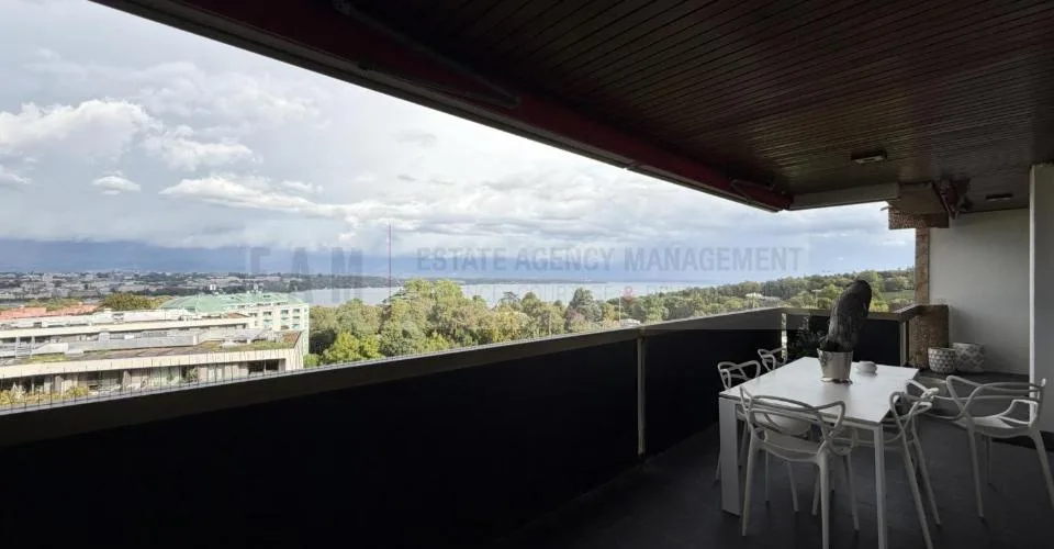 Cologny Parc : Objet rare dans résidence de standing avec piscine – photo 2 sur 10