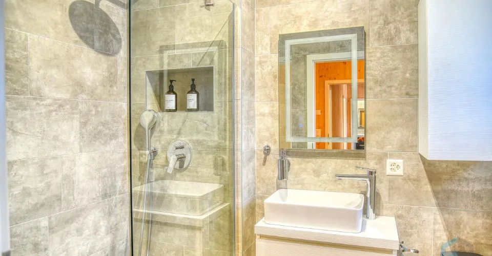 Villa indipendente esclusiva di 5 ½ locali con giardino ad Aproz – foto 11 di 13