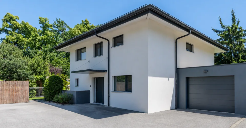 Villa contemporaine avec piscine – Foto 12 von 12
