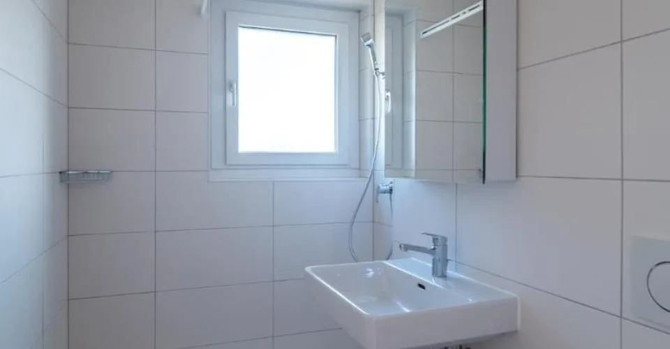 Logement de 3.5 pièces au 1er étage avec balcon – Foto 6 von 7