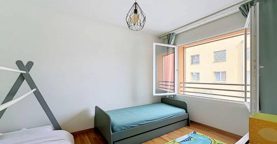 A deux pas de Lausanne Appartement moderne de 4.5 pièces dans un bâtiment Minergie – photo 9 sur 13