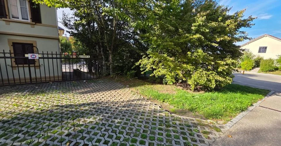 Appartement 5,5 pièces avec terrasse, garage double et place de parc extérieure – Foto 13 von 13