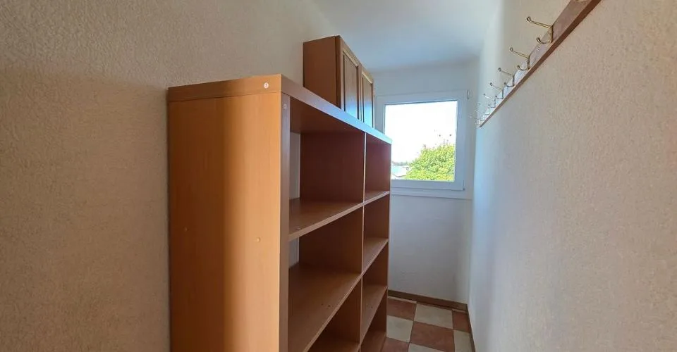 Appartement 5,5 pièces avec terrasse, garage double et place de parc extérieure – Foto 9 von 13