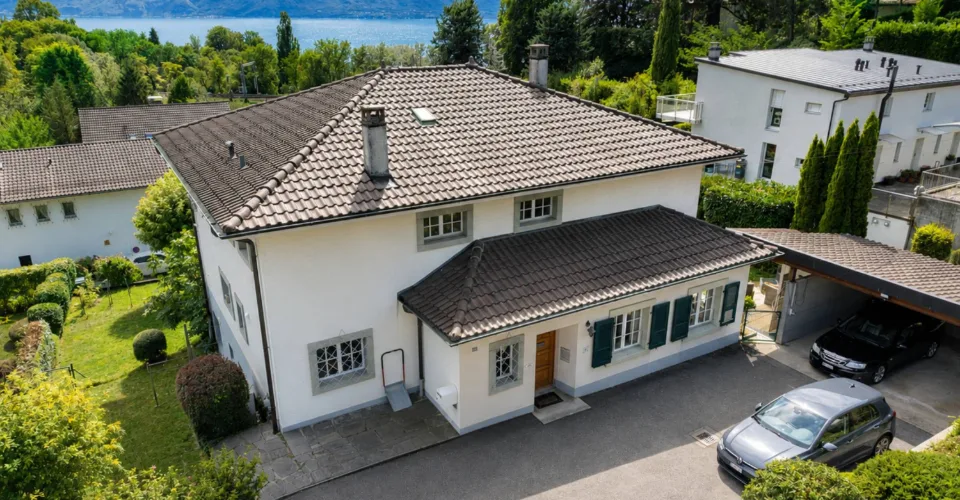 Individual villa with 9.5 rooms and a view of Lake Geneva and the Alps – photo 12 of 26