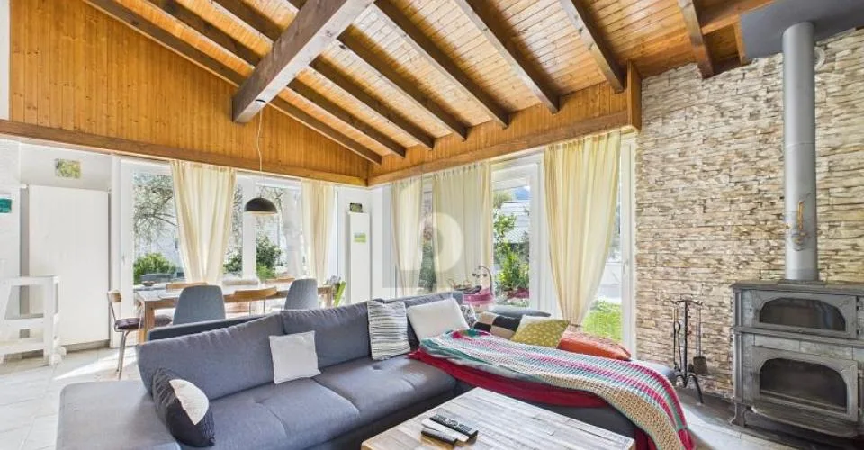 MAISON AVEC UN APPARTEMENT INDÉPENDANT – Foto 2 von 6