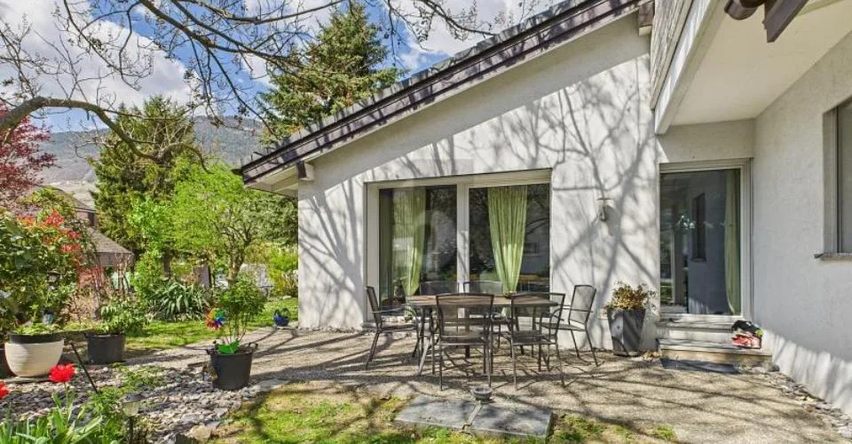 MAISON AVEC UN APPARTEMENT INDÉPENDANT – Foto 5 von 6