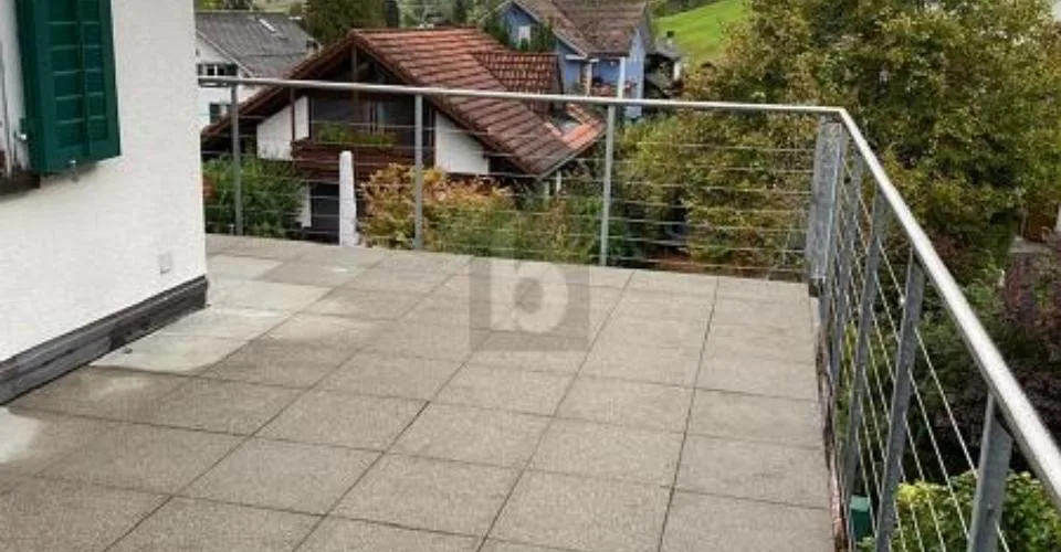 RENOVIERT MIT VIEL PLATZ FÜR DIE FAMILIE – photo 4 sur 5