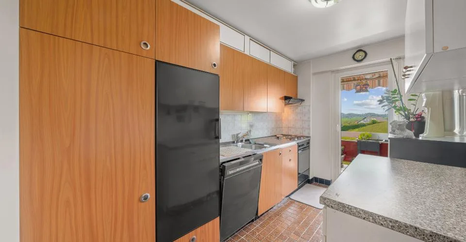 Charmant appartement de 4.5 pièces orienté sud-ouest avec vue dégagée - idéalement situé au centre de Forel – foto 3 di 20