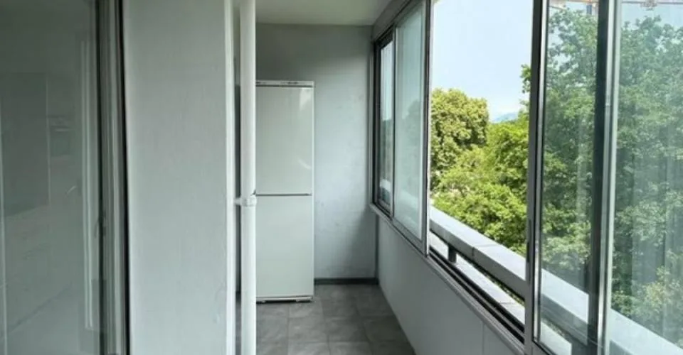 BEL APPARTEMENT LUMINEUX À LA GRADELLE – Foto 4 von 5
