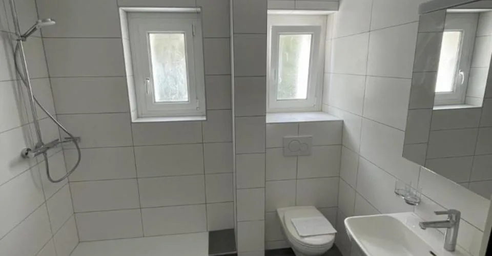 ENTIEREMENT RENOVE - Avenue des Forges 41 - appartement 1er Ouest – photo 2 sur 8