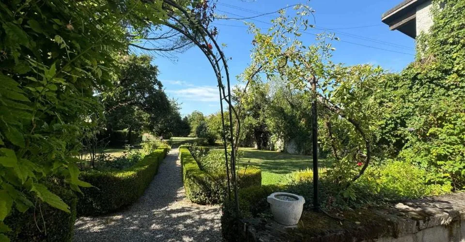 9 Zimmer Einfamilienhaus in Vandoeuvres – Foto 3 von 5