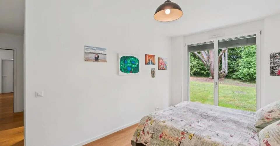 MAGNIFIQUE APPARTEMENT AVEC 4 CHAMBRES & 1300 M² DE JARDIN ! – Foto 6 von 13