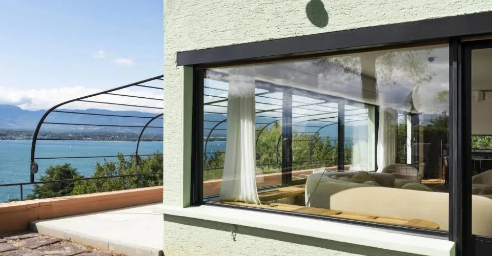 Superbe villa atypique surplombant le lac – photo 7 sur 10