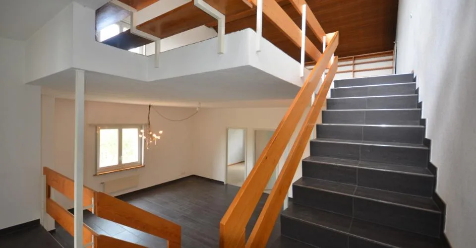Hauterive - Appartement en attique avec vue sur le lac et les Alpes. – Foto 5 von 13