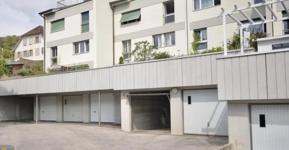 Hauterive - Appartement en attique avec vue sur le lac et les Alpes. – Foto 2 von 13