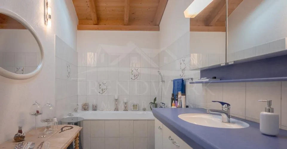 Spacieuse maison jumelée de 5 pièces avec deux places de parking – foto 7 di 13