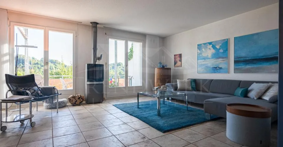 Spacieuse maison jumelée de 5 pièces avec deux places de parking – foto 2 di 13