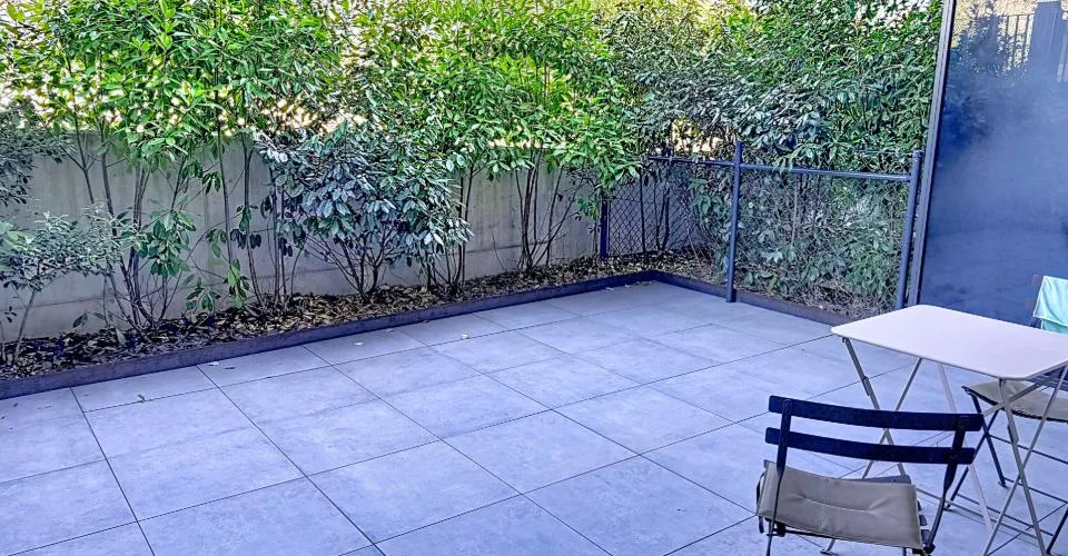 Romanel – charmantes Studio mit Terrasse – Foto 2 von 13