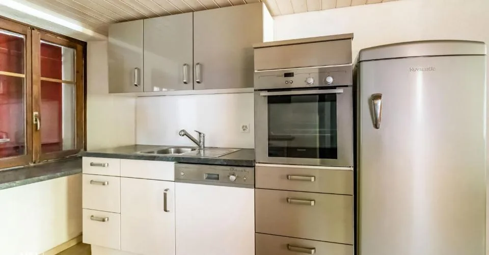 Baulandreserve mit Entwicklungspotenzial - Wohnhaus in Lalden – Foto 7 von 13
