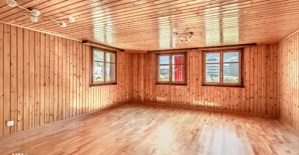 Baulandreserve mit Entwicklungspotenzial - Wohnhaus in Lalden – Foto 3 von 13