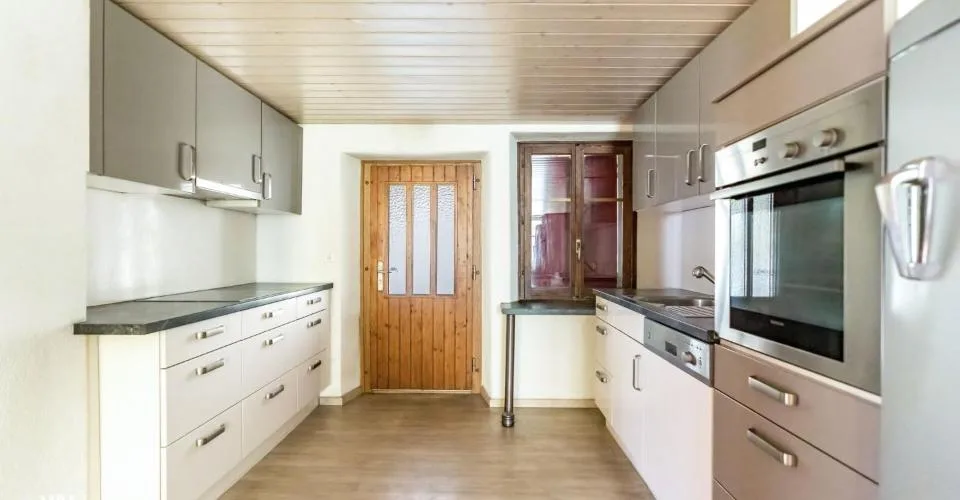 Baulandreserve mit Entwicklungspotenzial - Wohnhaus in Lalden – Foto 8 von 13