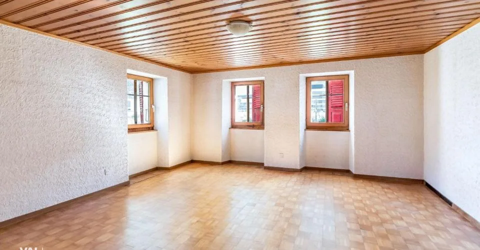 Baulandreserve mit Entwicklungspotenzial - Wohnhaus in Lalden – Foto 5 von 13