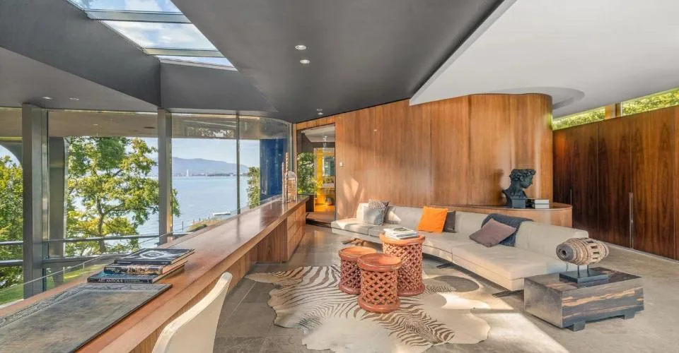 Splendide Maison d'architecte pieds dans l'eau – photo 8 sur 9