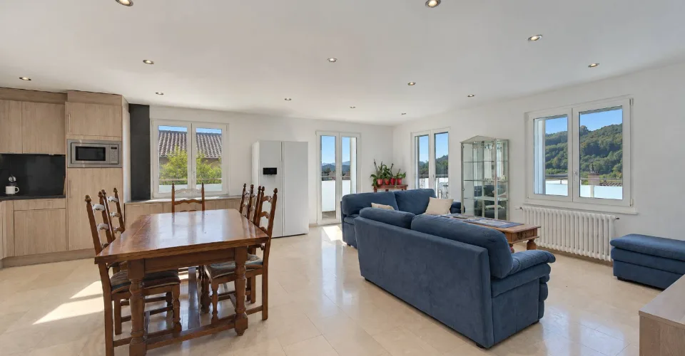 Une maison familiale aux multiples possibilités – photo 3 sur 10