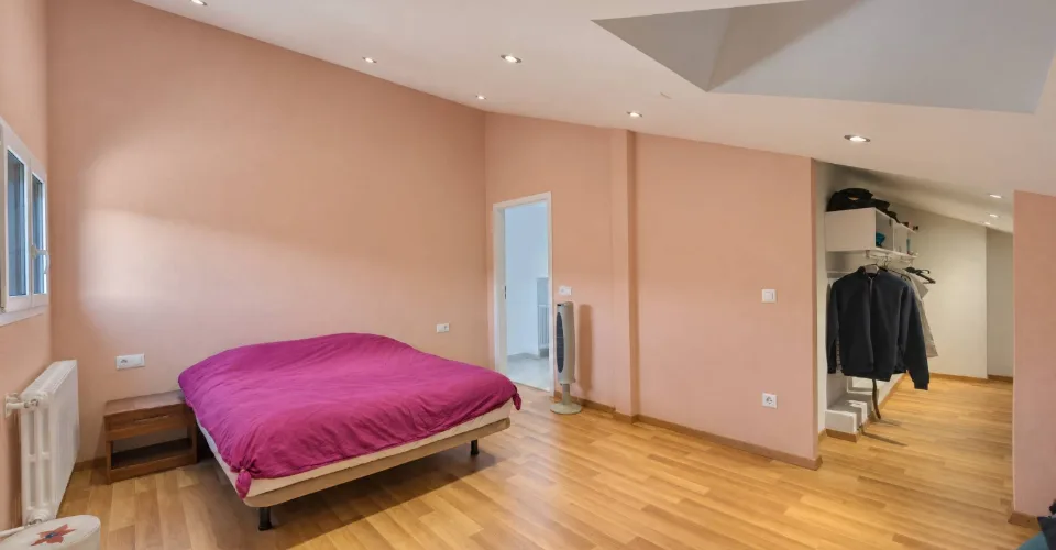 Une maison familiale aux multiples possibilités – photo 8 sur 10