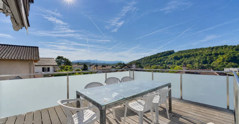 Une maison familiale aux multiples possibilités – photo 2 sur 10