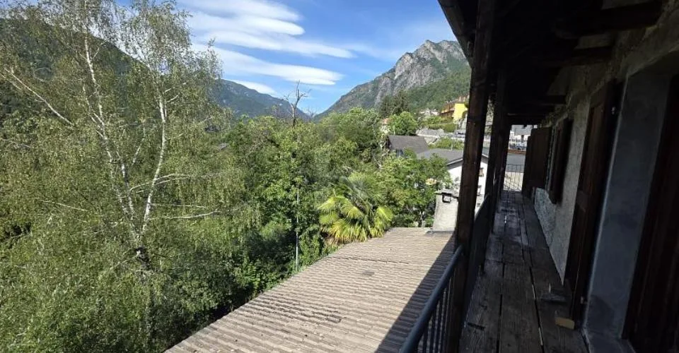 TIPICA,SPAZIOSA CON TANTO SOLE E NATURA – Foto 3 von 6