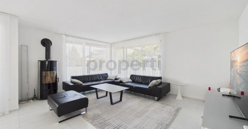 Vier Schlafzimmer, Bodenheizung, Einstellhallenplatz und zwei moderne Bäder – Foto 14 von 26
