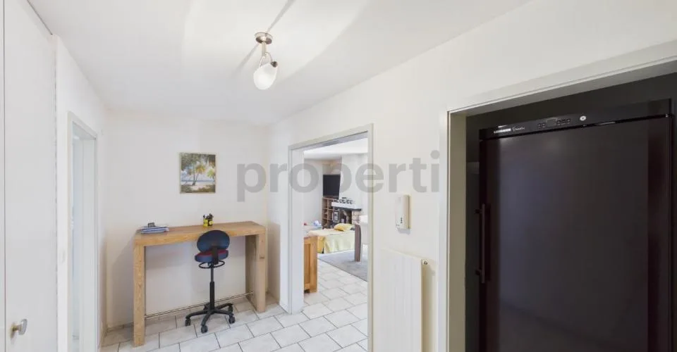 Balkon mit Meerblick, Aufzug & ideale Lage in der Nähe des Bahnhofs und Schulen! – Foto 16 von 18