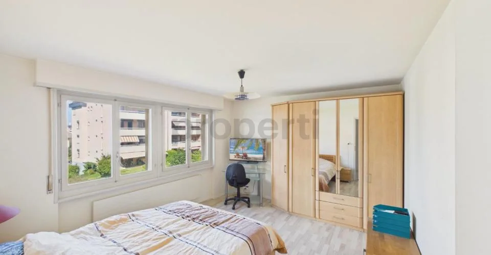 Balkon mit Meerblick, Aufzug & ideale Lage in der Nähe des Bahnhofs und Schulen! – Foto 14 von 18