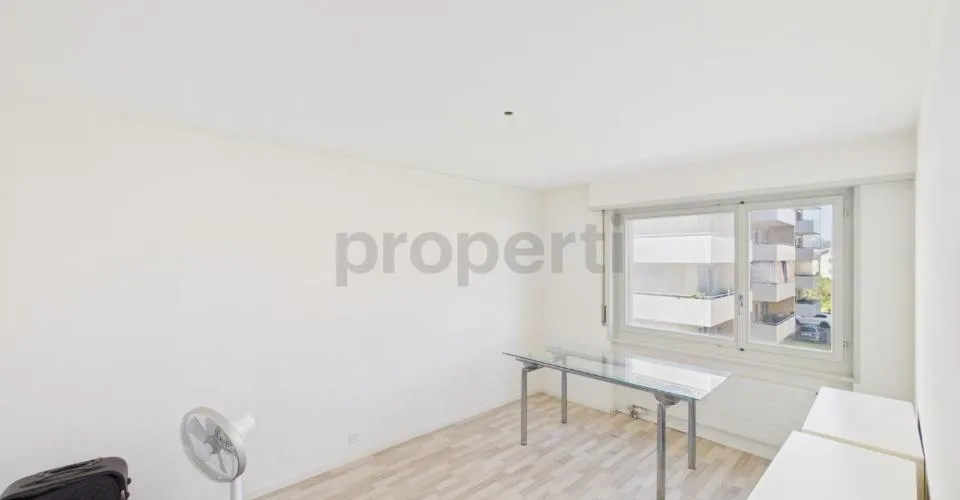 Balkon mit Meerblick, Aufzug & ideale Lage in der Nähe des Bahnhofs und Schulen! – Foto 15 von 18