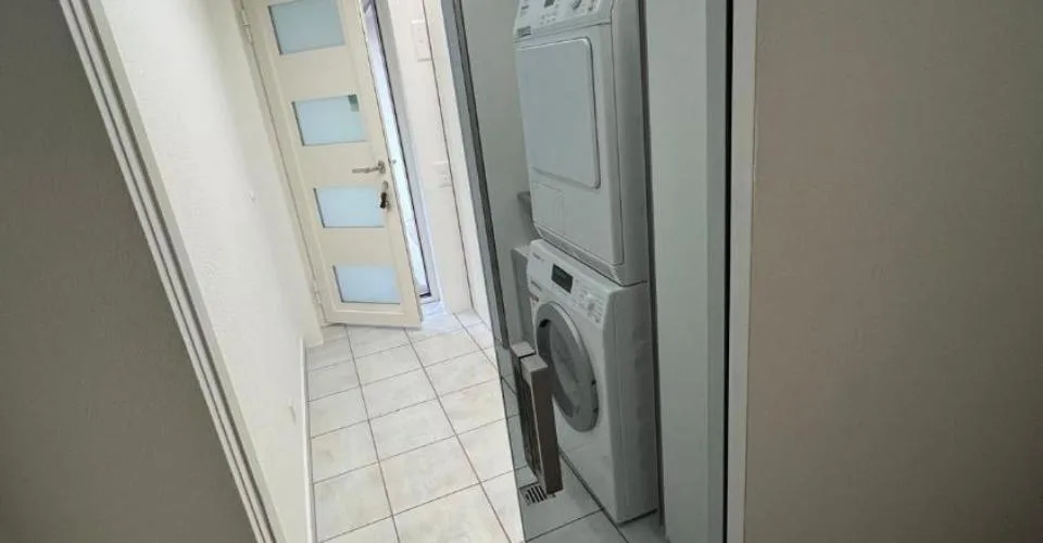 Moderne Erweiterung, energetische Effizienz auf dem neuesten Stand und privater Pool – Foto 24 von 27