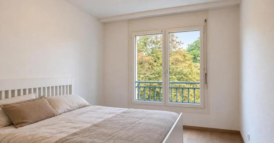 Florissant-Malagnou | Elegante 4-Zimmer-Wohnung von 97 m² mit Balkon und Parkplatz – Foto 4 von 7