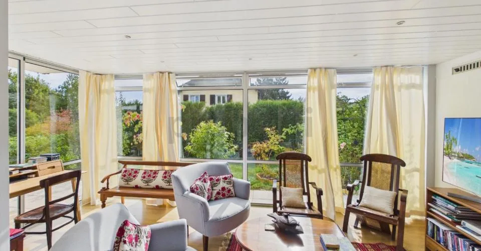 Grand jardin, magnifique véranda, rez-de-chaussée lumineux, 4 chambres ! – photo 18 sur 27