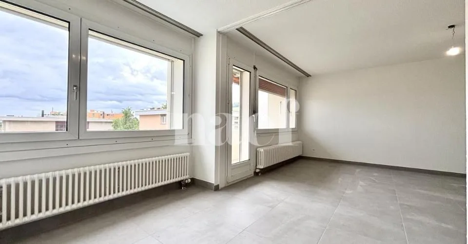 Sublime appartement de 4.5 pièces rénové avec balcon – Foto 3 von 9
