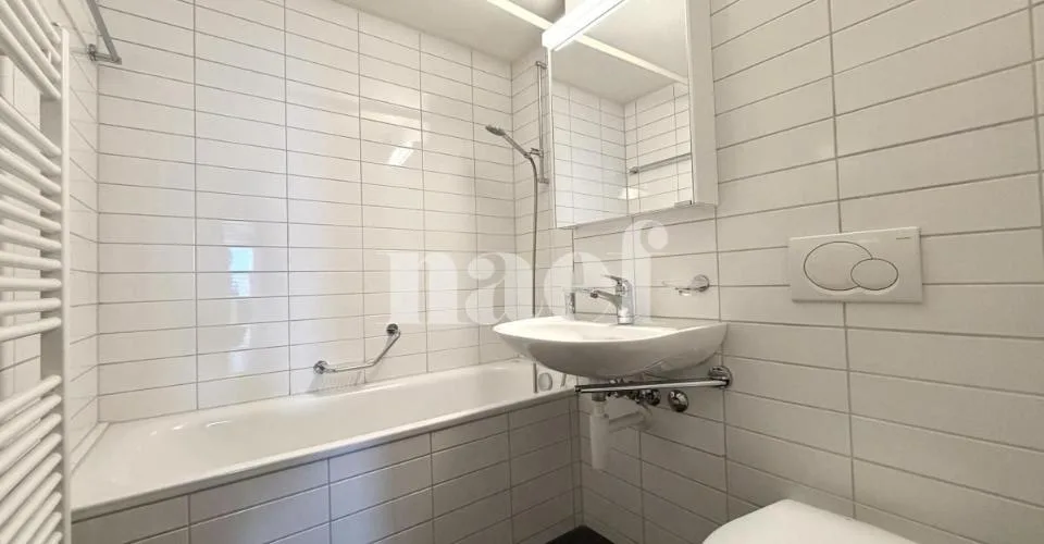 Bel appartement de 4 pièces avec balcon à Neuchâtel – Foto 8 von 10