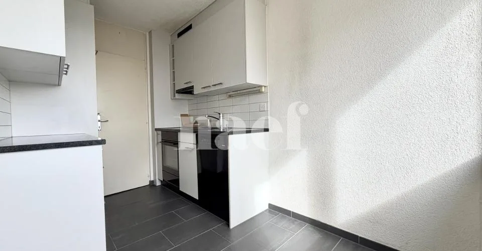 Bel appartement de 4 pièces avec balcon à Neuchâtel – Foto 3 von 10