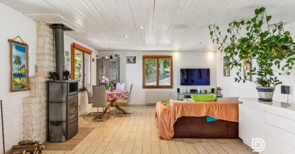 Nature, vue lac et 8'000 CHF-an de revenus passifs : votre future maison à Villars-Burquin – photo 6 of 13