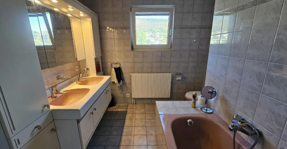 Zu verkaufen in Delémont, 6-Zimmer-Penthouse mit Panoramaterrasse – Foto 11 von 13