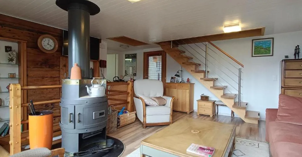 RARE! Maison de 4.5 pièces avec cachet, vue et jardin au centre d'Icogne, village paisible entre Sion et Crans-Montana – Foto 5 von 14