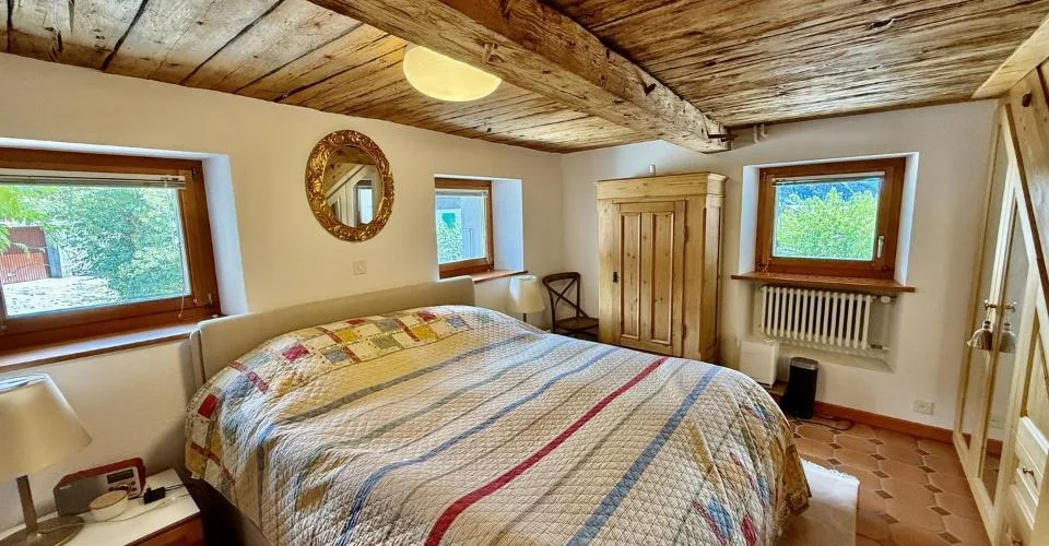 RARE! Maison de 4.5 pièces avec cachet, vue et jardin au centre d'Icogne, village paisible entre Sion et Crans-Montana – Foto 7 von 14
