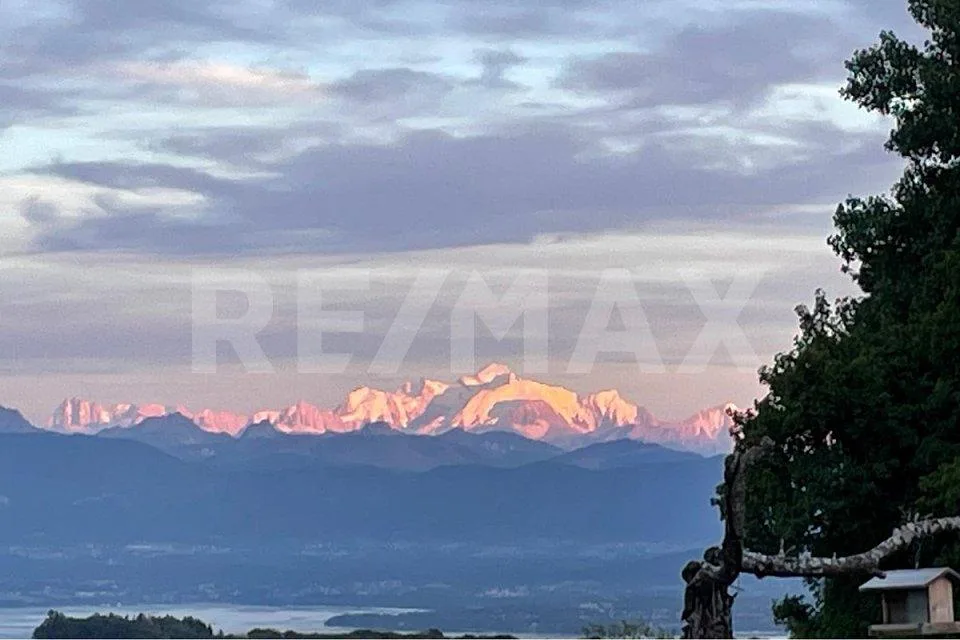 Bellissima villa familiare, piscina e vista sulle alture di Gland – foto 14 di 14